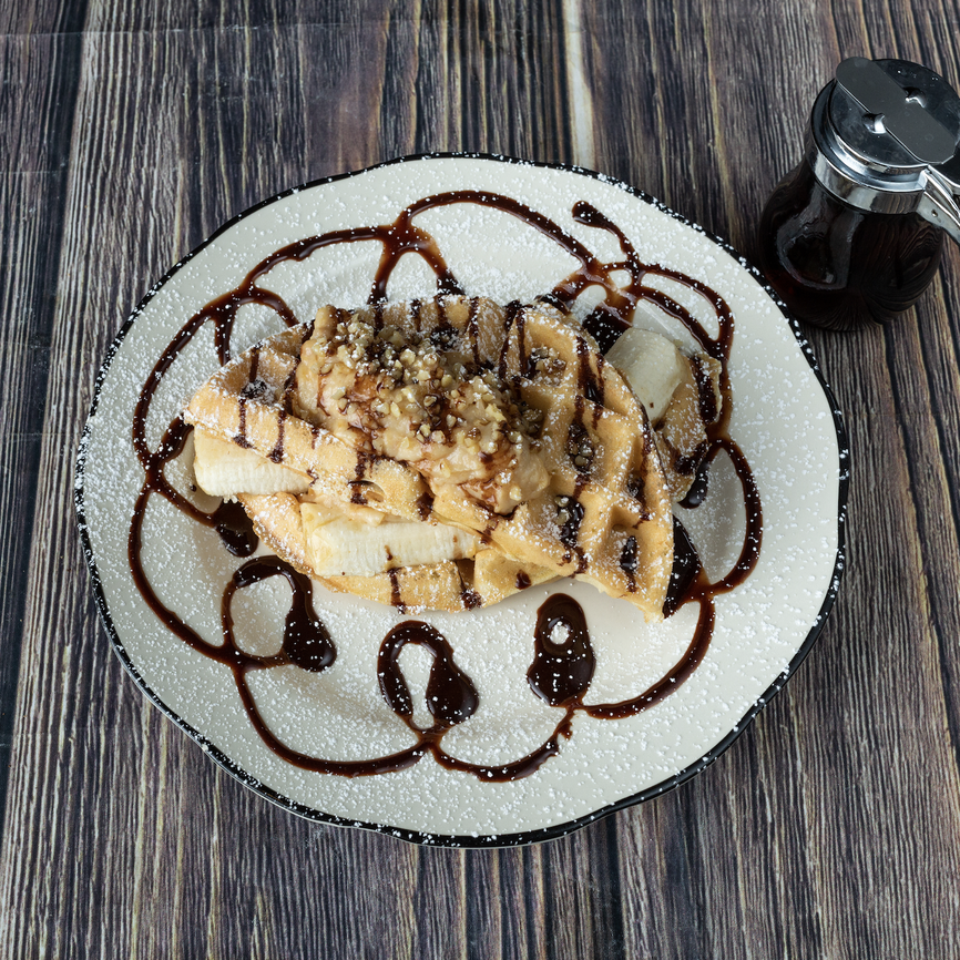 PEANUT BUTTER CHOCOLATE AND BANANA