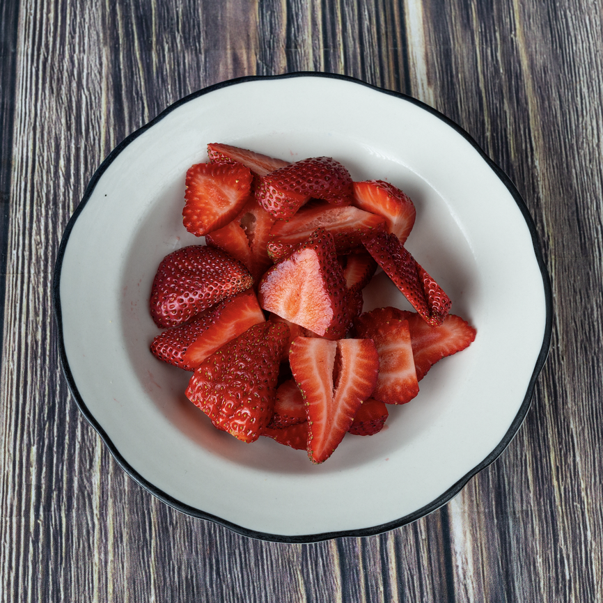 FRESH STRAWBERRIES